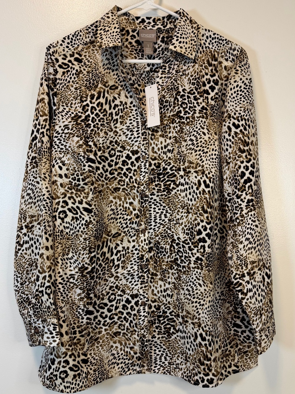 Chico's Leopard Print Button-Down Silky Chic Long Sleeve Shirt Women’s Medium